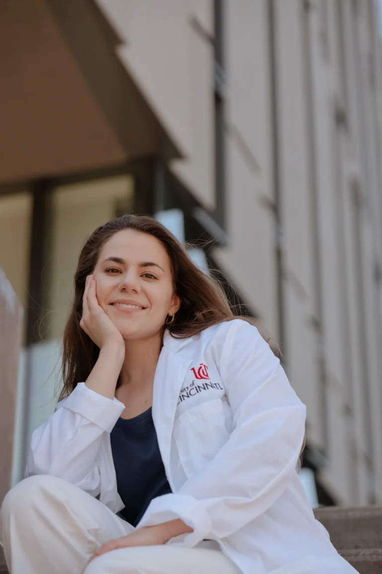 branding-portrait-female-doctor-university-cincinnati-03-scaled-1