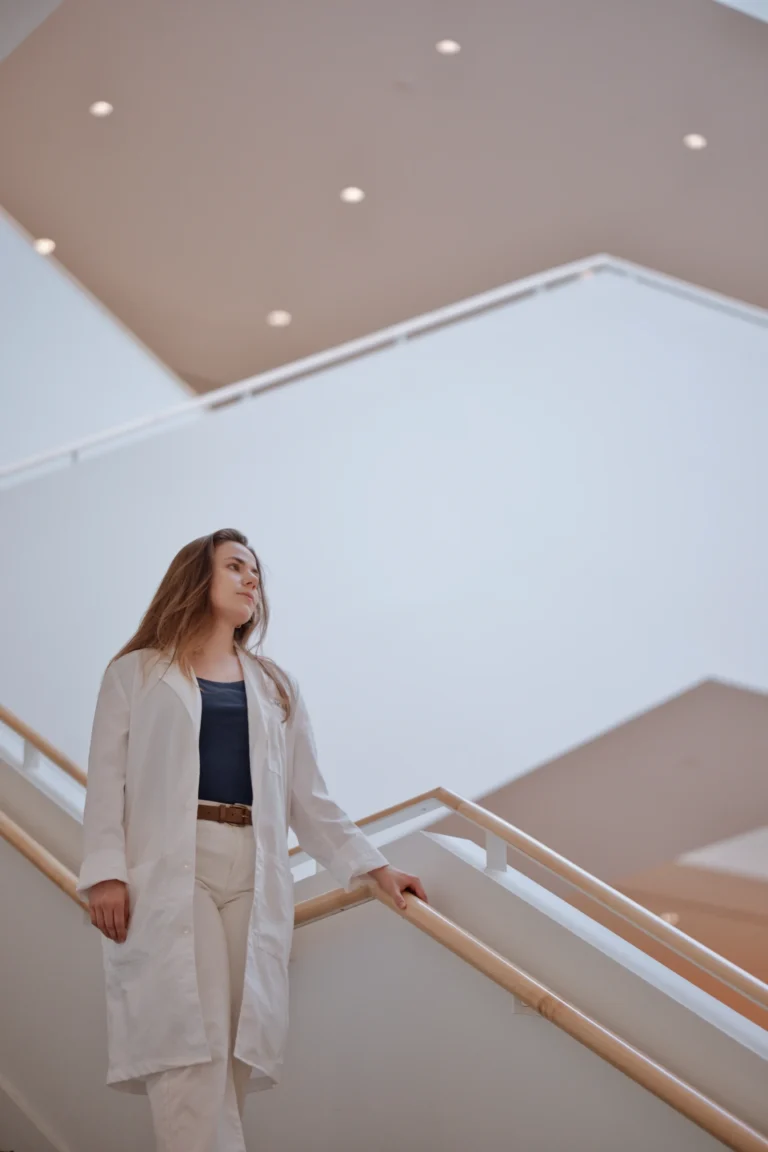 branding-portrait-female-doctor-university-cincinnati-12-scaled-1