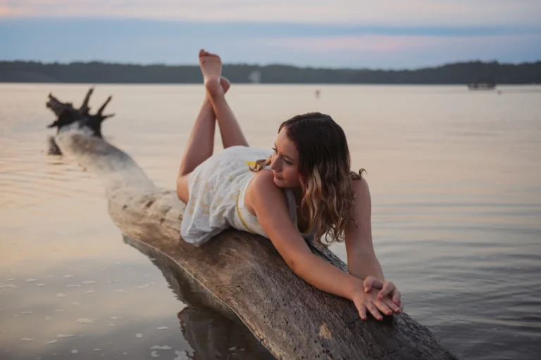 close-up-senior-photography-on-the-lake-cincinnati-scaled-1