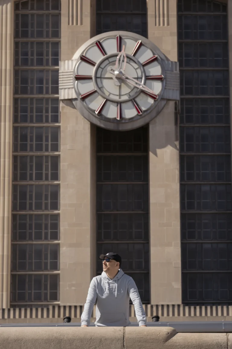 man-photo-session-cincinnati-museum3-scaled-1